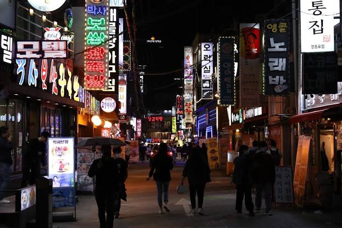 A Guide to Exploring Room Salon Options in Hanam